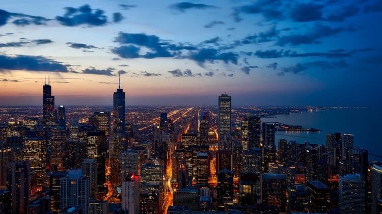 10 Famous Singers from Illinois