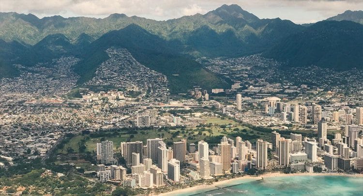 10 Famous Singers from Hawaii