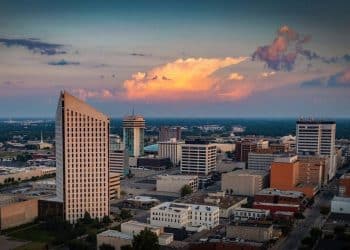 10 Famous Singers from Kansas