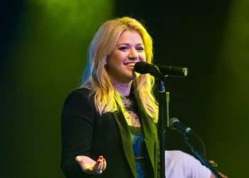 10 Best Kelly Clarkson Songs of All Time