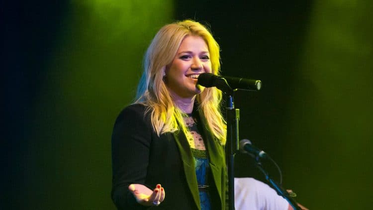 10 Best Kelly Clarkson Songs of All Time