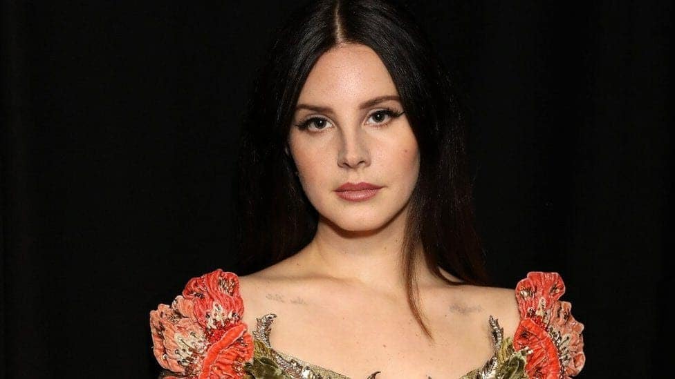 10 Best Lana Del Ray Songs of All Time - Singersroom.com