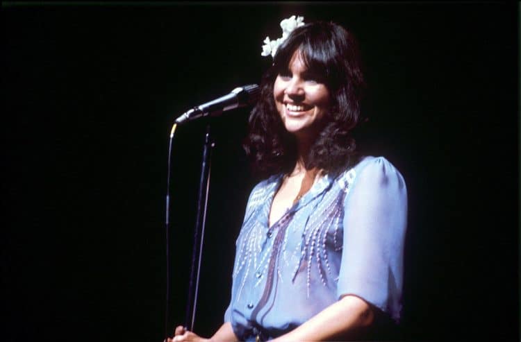 10 Best Linda Ronstadt Songs of All Time - Singersroom.com