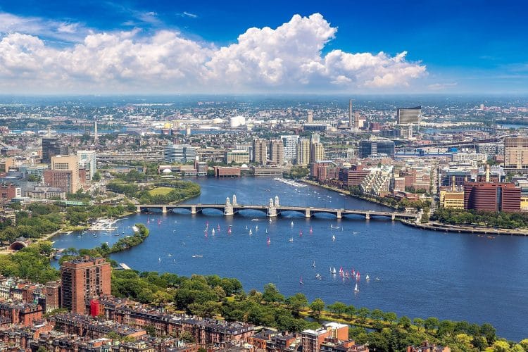 10 Famous Singers from Massachusetts