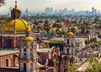 10 Famous Singers from Mexico