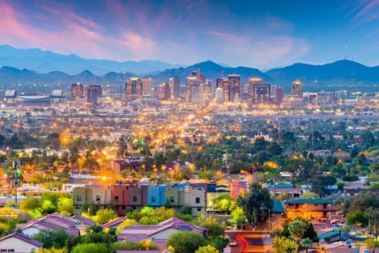 10 Famous Singers from Arizona