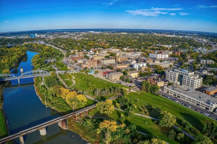 10 Famous Singers from North Dakota