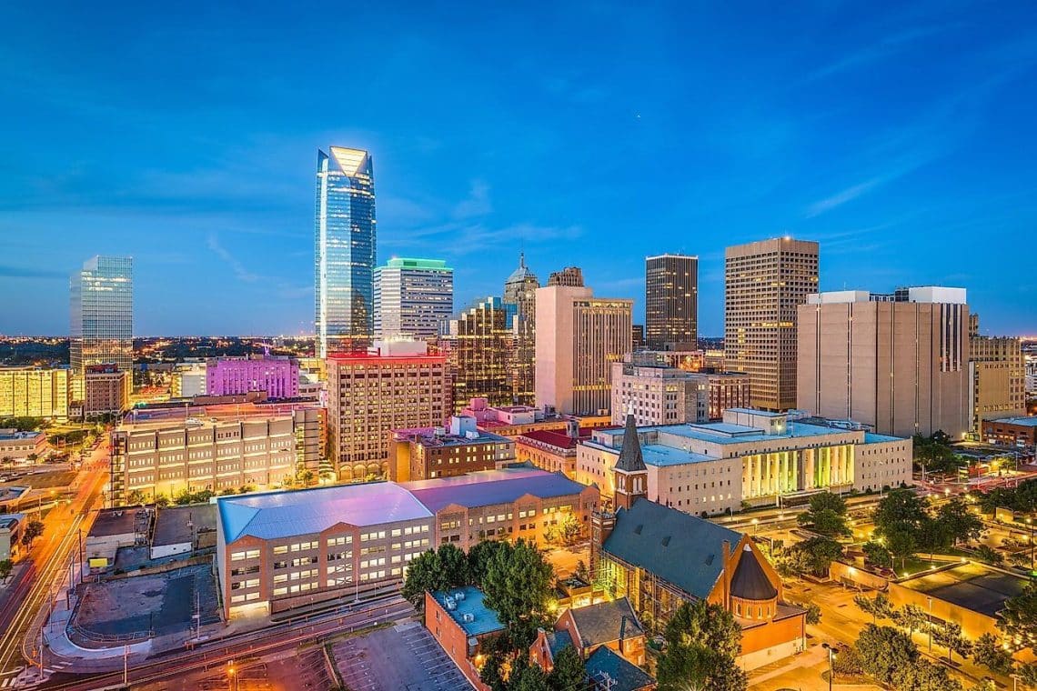 10 Famous Singers from Oklahoma