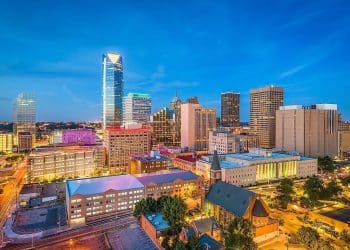 10 Famous Singers from Oklahoma