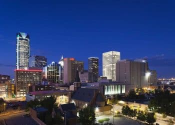 10 Famous Singers from Oklahoma