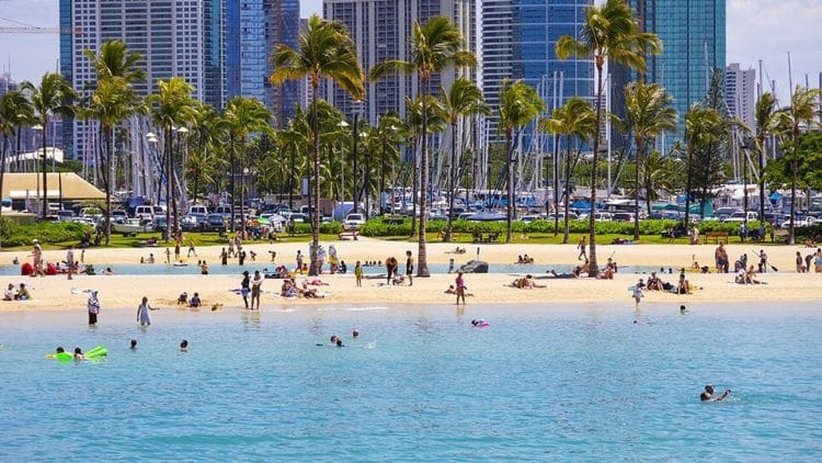 10 Famous Singers from Hawaii