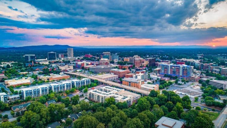 10 Famous Singers from South Carolina