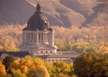 10 Famous Singers from South Dakota