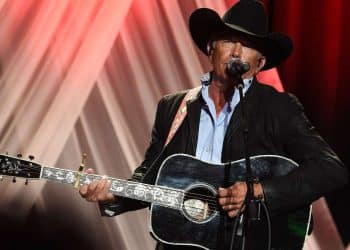 15 Best Country Singers of All Time