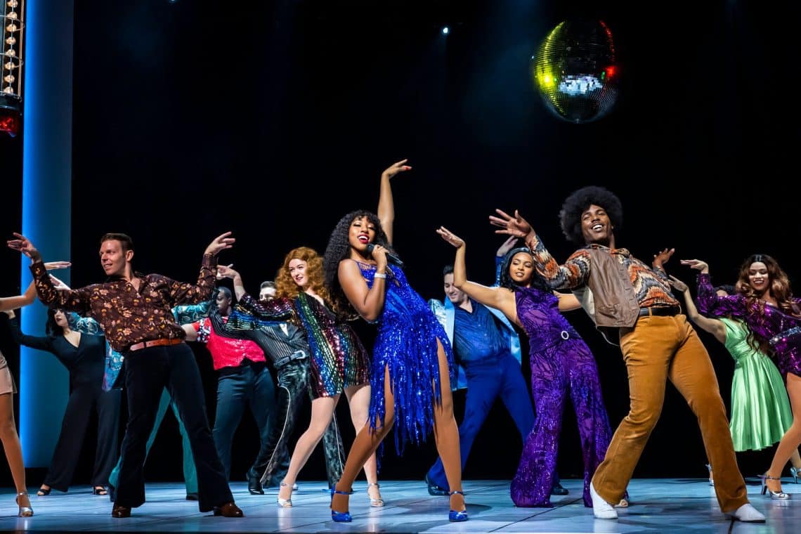 15 Best R&B Singers of All Time - Singersroom.com