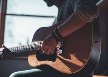 15 Best Guitar Players of All Time