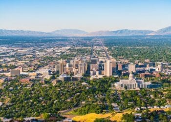 10 Famous Singers from Utah