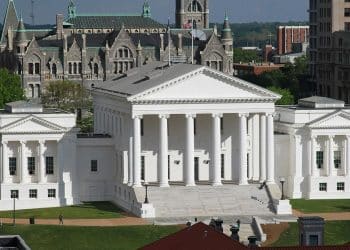 10 Famous Singers from Virginia