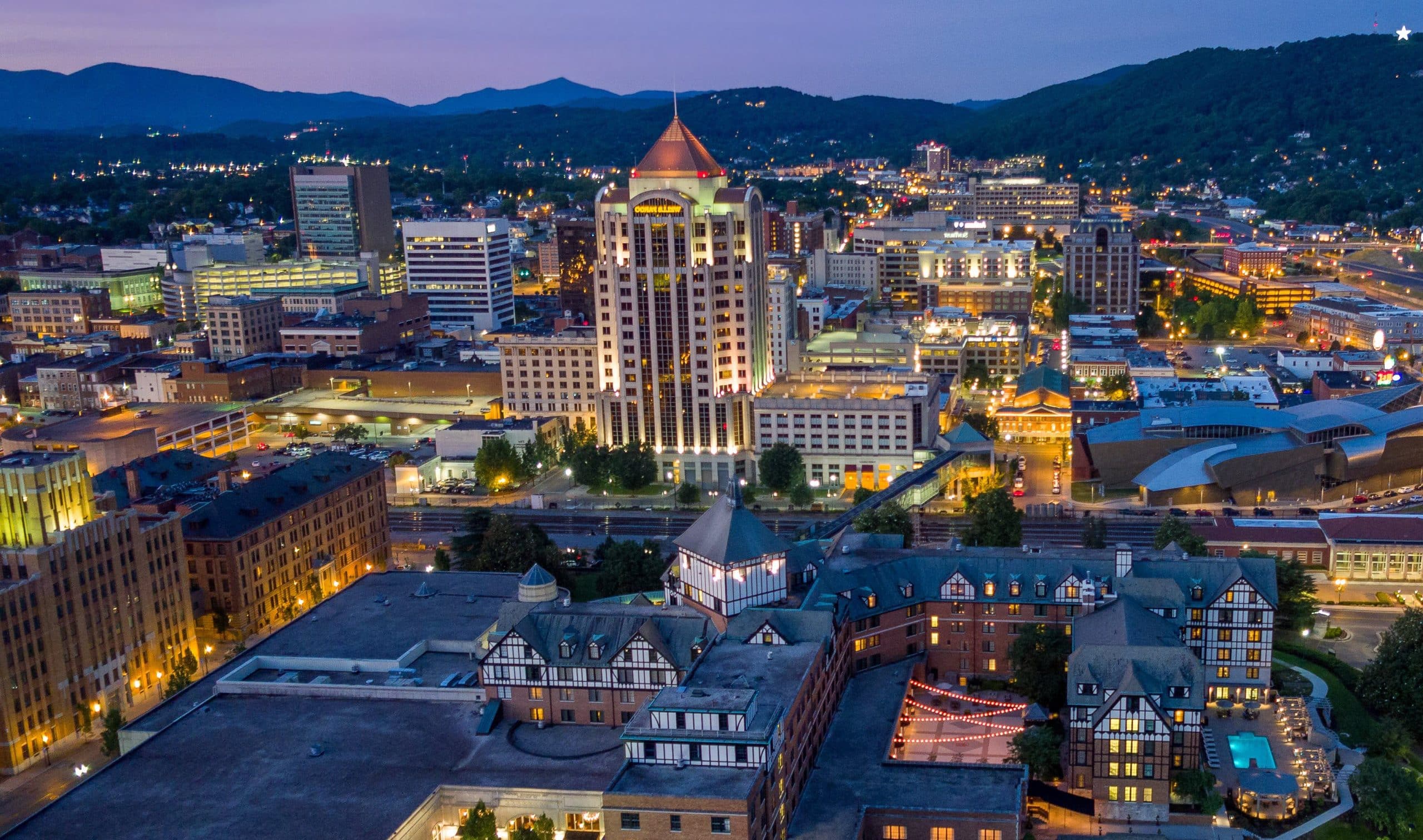 10 Famous Singers from Virginia