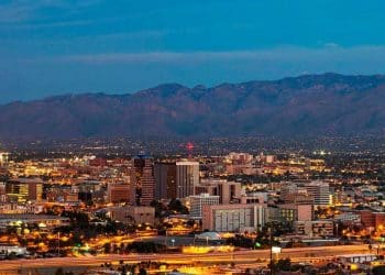 10 Famous Singers from Arizona