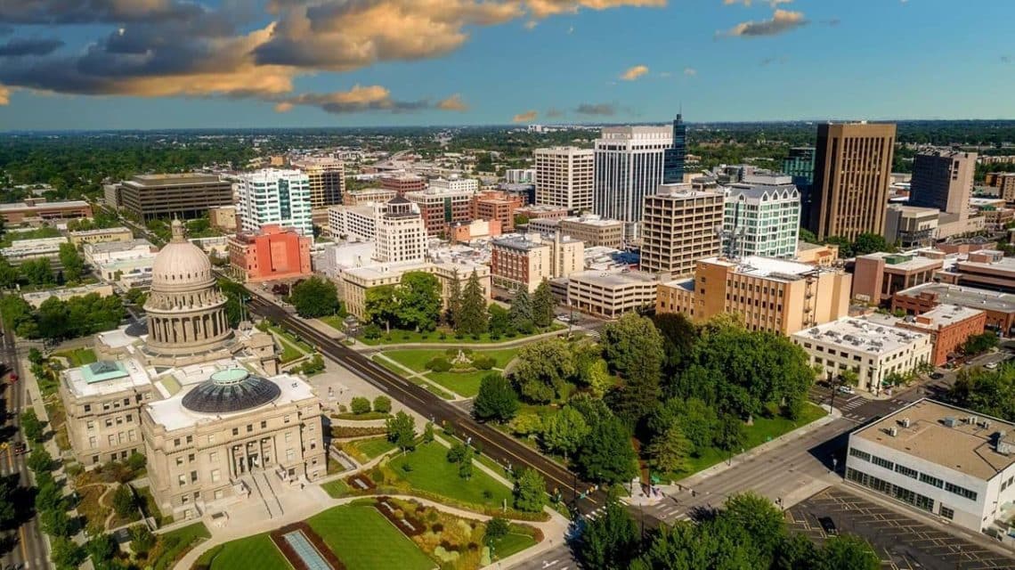 10 Famous Singers from Idaho