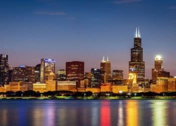 10 Famous Singers from Illinois