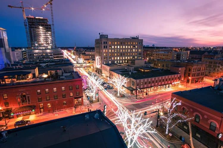 10 Famous Singers from North Dakota