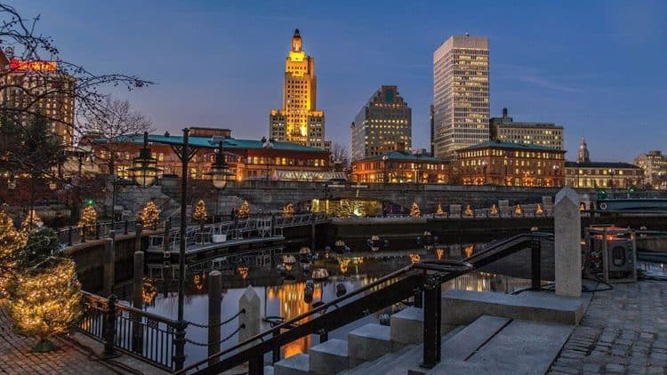 10 Famous Singers from Rhode Island