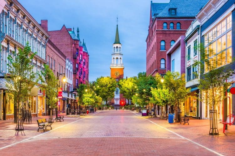 10 Famous Singers from Vermont