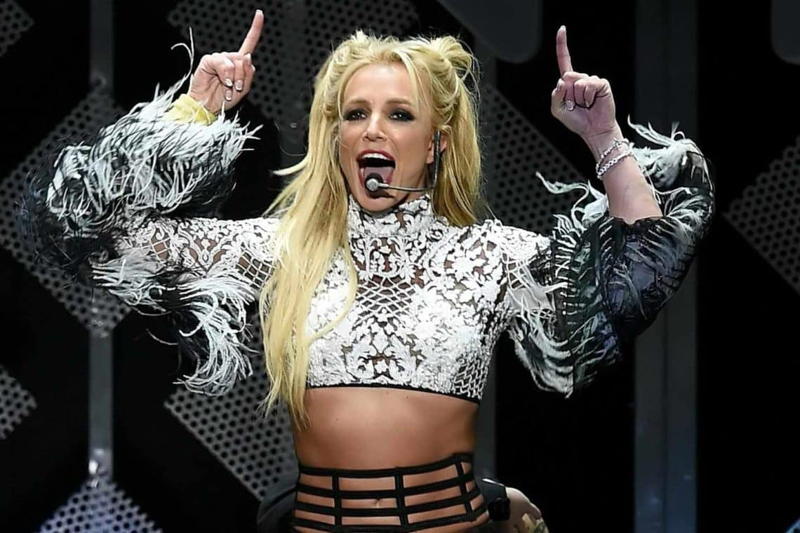 10 Best Britney Spears Songs of All Time - Singersroom.com