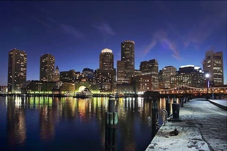 10 Famous Singers from Massachusetts