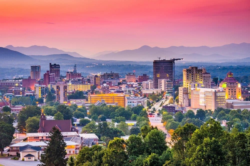 10 Famous Singers from North Carolina