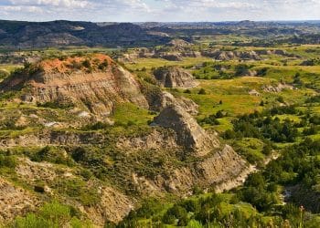 10 Famous Singers from North Dakota