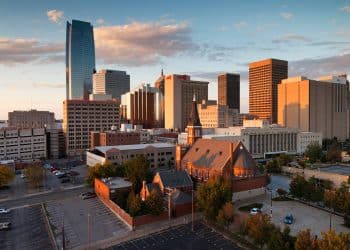 10 Famous Singers from Oklahoma