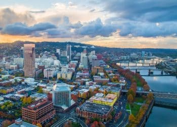 10 Famous Singers from Oregon