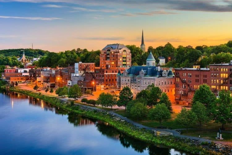 10 Best Songs about Maine