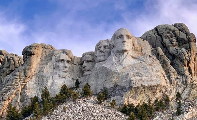 10 Famous Singers from South Dakota