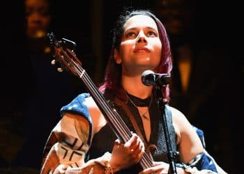 15 Best Folk Music Singers of All Time