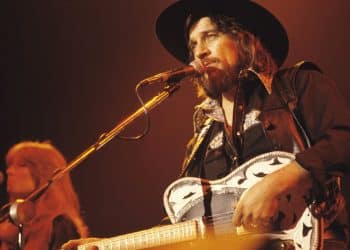 10 Best Waylon Jennings Songs of All Time