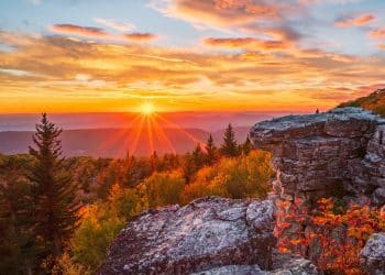 10 Famous Singers from West Virginia