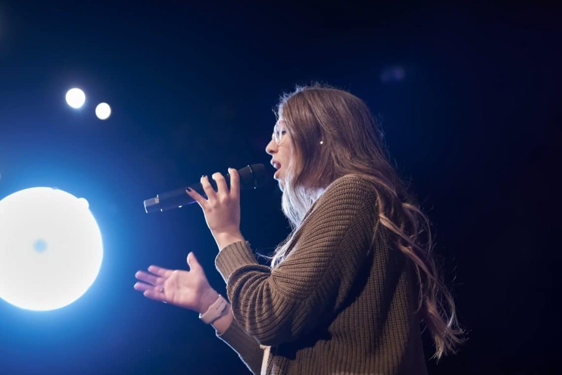 10 Best Worship Songs of All Time