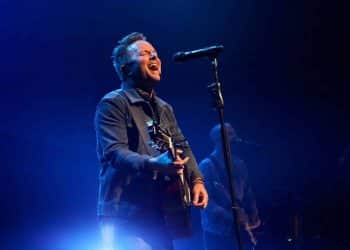 10 Best Chris Tomlin Songs of All Time