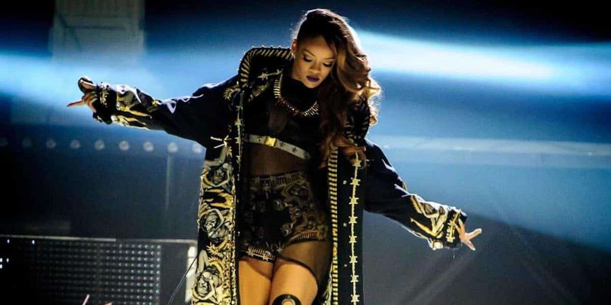 The 10 Best Rihanna Performances of All Time