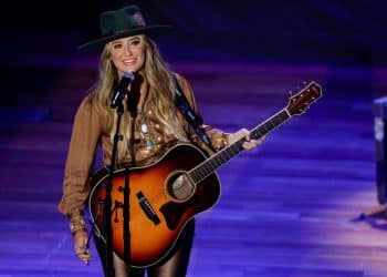 15 Best Country Singers of All Time