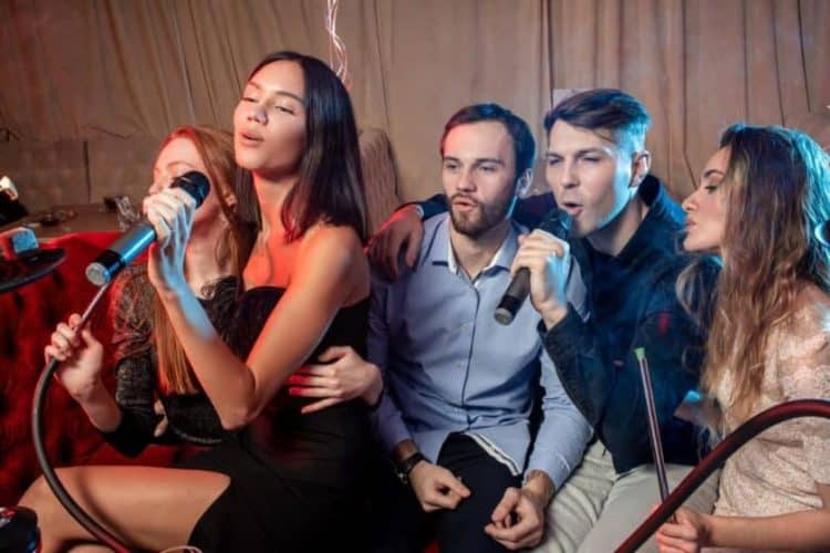 15 Best Karaoke Singers of All Time