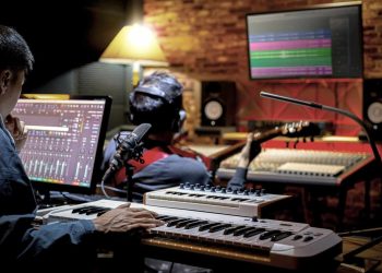15 Best Music Producers of All Time