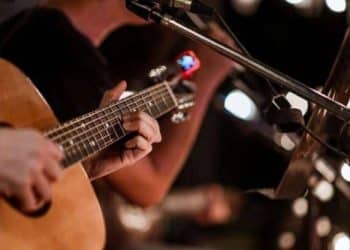 15 Best Acoustic Songs of All Time