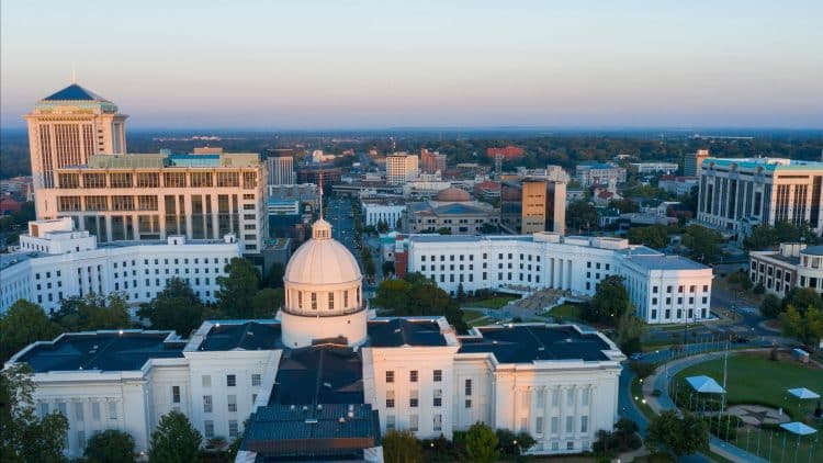 10 Famous Singers from Alabama