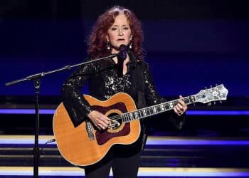 10 Best Bonnie Raitt Songs of All Time