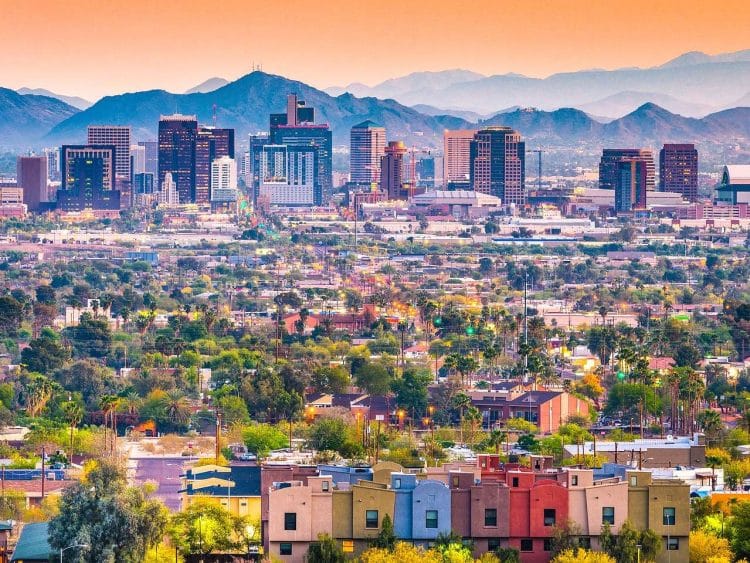 10 Famous Singers from Arizona